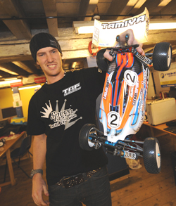 Lee Martin signs with the Tamiya 1/8 Off-Road Team