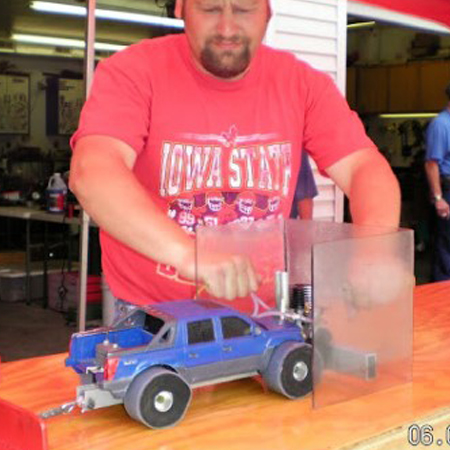 Kev’s Bench: Watch This 1/16 Scale Nitro Truck Pull 825 Pounds [VIDEO]