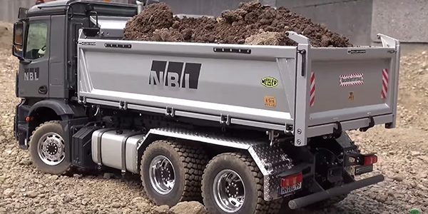 Show-Stopping Scale Trucks [VIDEO]
